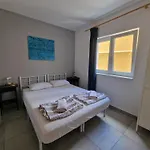 Subtub Hostel Makarska