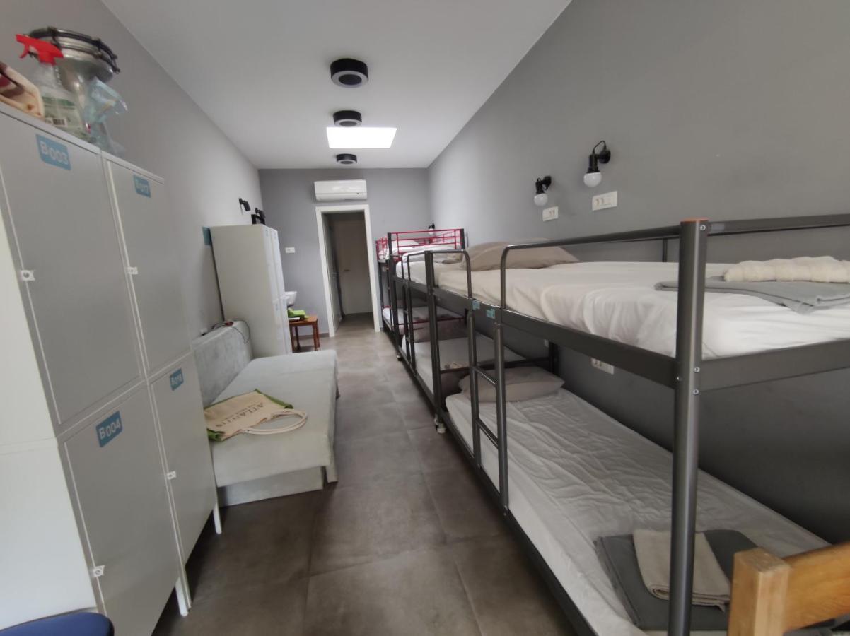 Hostel Subtub *