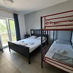 Subtub Hostel Makarska