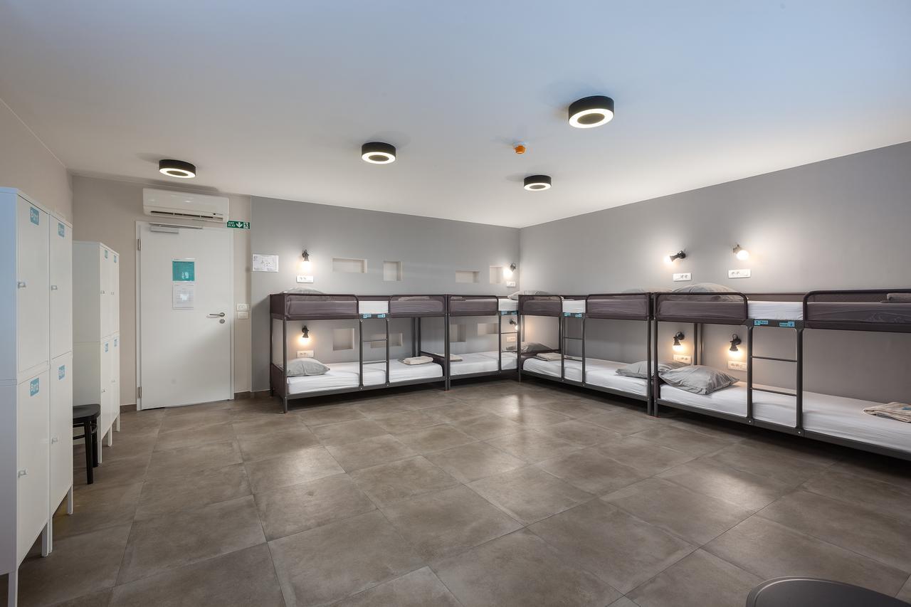 Hostel Subtub *
